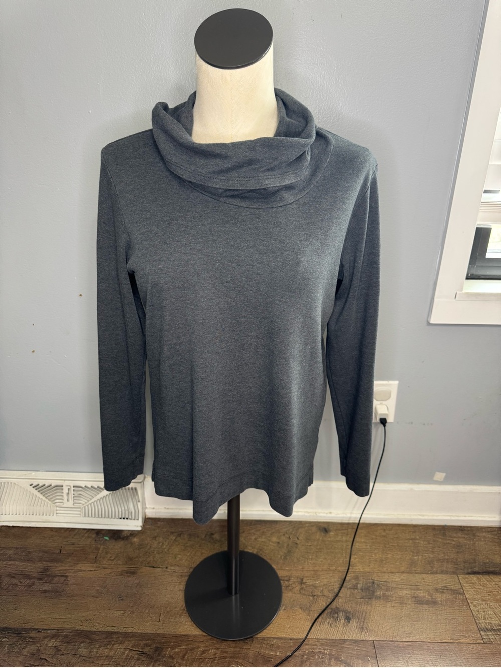 LL Bean 100% Supima Cotton  Gray Cowl Neck Long Sleeve Top - Med - Minimalist